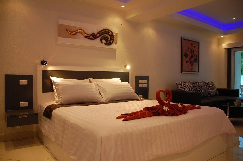 Sirikarn Residence & Luxury Apartments Патая Екстериор снимка