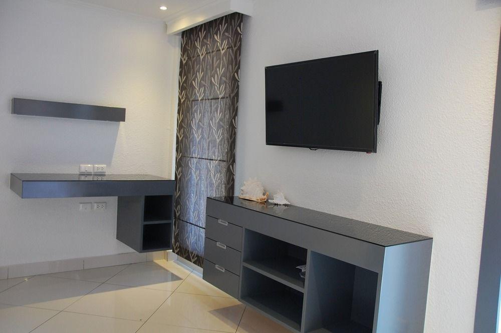 Sirikarn Residence & Luxury Apartments Патая Екстериор снимка