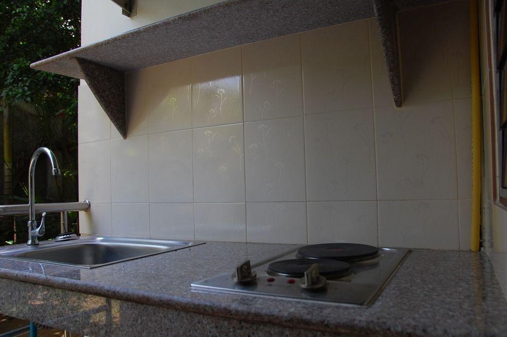 Sirikarn Residence & Luxury Apartments Патая Екстериор снимка