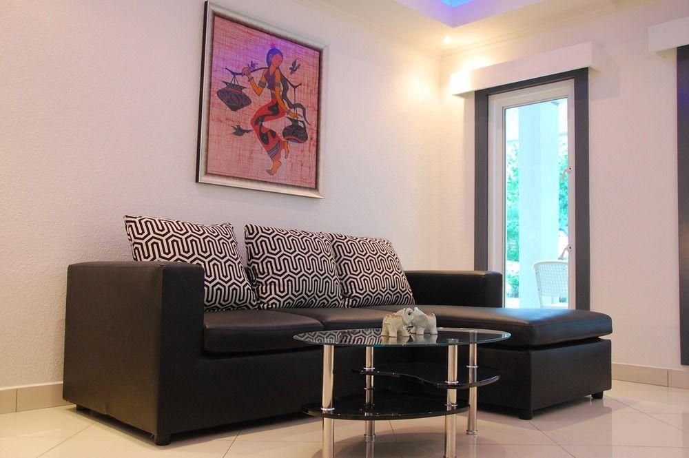 Sirikarn Residence & Luxury Apartments Патая Екстериор снимка