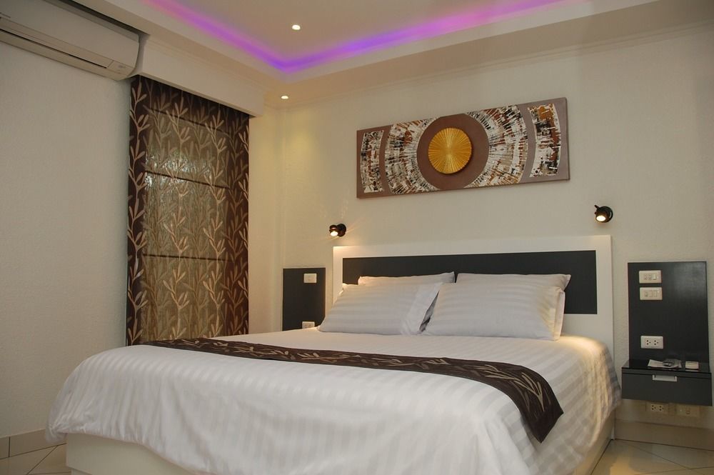 Sirikarn Residence & Luxury Apartments Патая Екстериор снимка